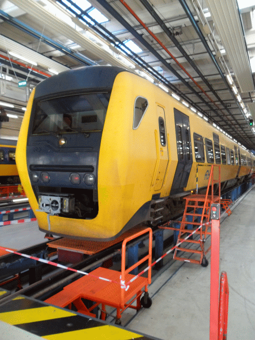 DM90 in de hal